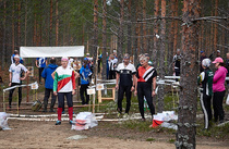 Lähdön tunnelmia. Oikealla ensi vuoden KRV-isäntäseuran Suomussalmen Rastin Eero Väisänen