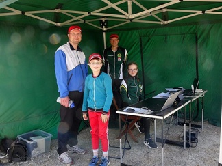 Vielä oikein potretti ajanottokvartetista,
ja pääratamestari Timo (ei paikalla) oli tehnyt hienon pohjatyön.