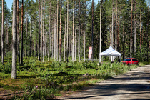 Rasteja ei kuvata julkisesti, mutta maali kyllä